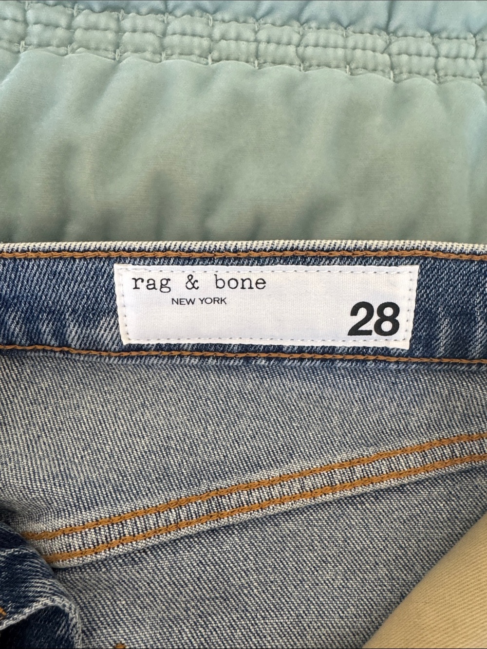 rag & bone Harlow jeans w/ crystals. Cropped, size 28 - Picture 4 of 6